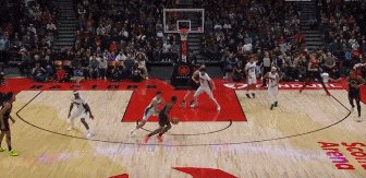 魔术遭到诅咒？萨格斯无对抗受伤 坐轮椅退出比赛